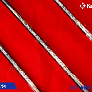 Thân vợt Kumpoo K520 đen có ngoại hình đẹp xuất sắc