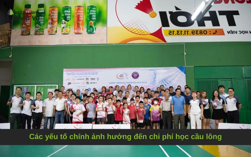 Các yếu tố chính ảnh hưởng đến chi phí học cầu lông