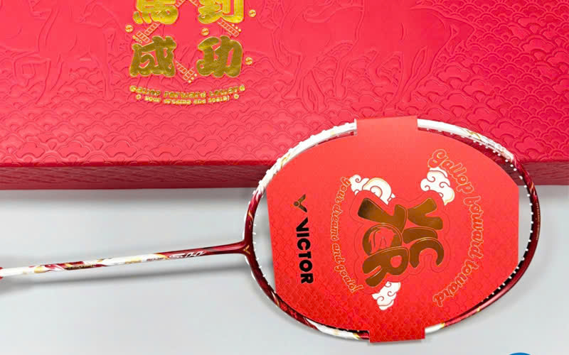 vợt Victor công thủ toàn diện